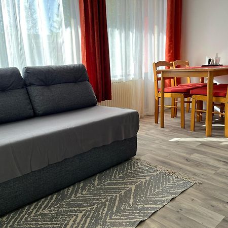 Centr00M Apartman Dunafoldvar Ngoại thất bức ảnh